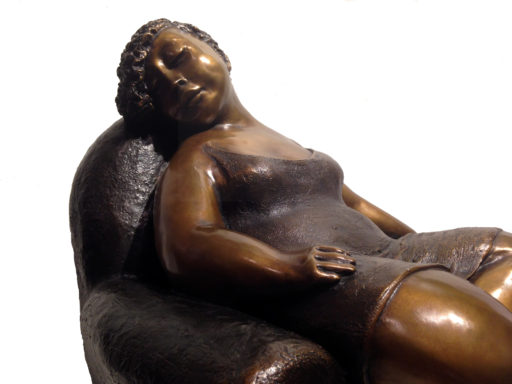 Détail de la sculpture de bronze par Rose-Aimée Bélanger à vendre en galerie d'art à Montréal. « Un temps pour soi » disponible à la Galerie Blanche.