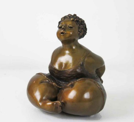 Sculpture de bronze d'une femme méditant par Rose-Aimée Bélanger à vendre en galerie d'art à Montréal. « Méditation » disponible à la Galerie Blanche.