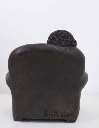 Détail de dos de la sculpture de bronze par Rose-Aimée Bélanger à vendre en galerie d'art à Montréal. « Volupté » disponible à la Galerie Blanche.