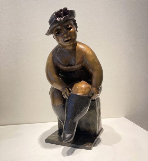 Sculpture de bronze par Rose-Aimée Bélanger à vendre en galerie d'art à Montréal. « Marguerite » disponible à la Galerie Blanche.