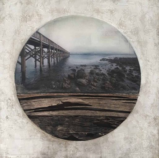 Paysage abstrait en techniques mixtes sur bois « Marcher sur l'eau » par Amélie Desjardins. Art contemporain à vendre à la Galerie Blanche de Montréal.