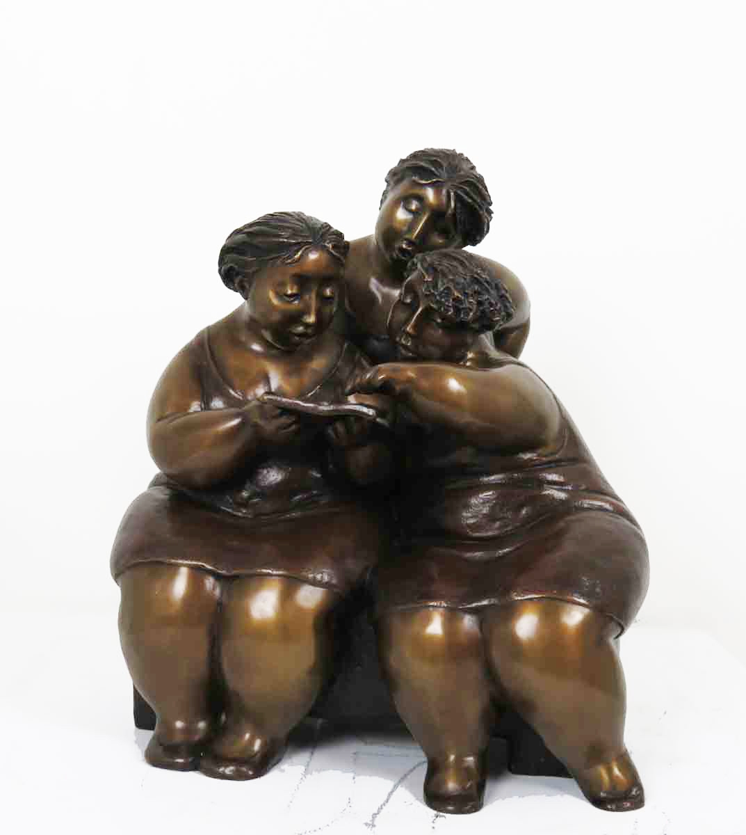 Sculpture de bronze par Rose-Aimée Bélanger à vendre en galerie d'art à Montréal. « Les liseuses » disponible à la Galerie Blanche.