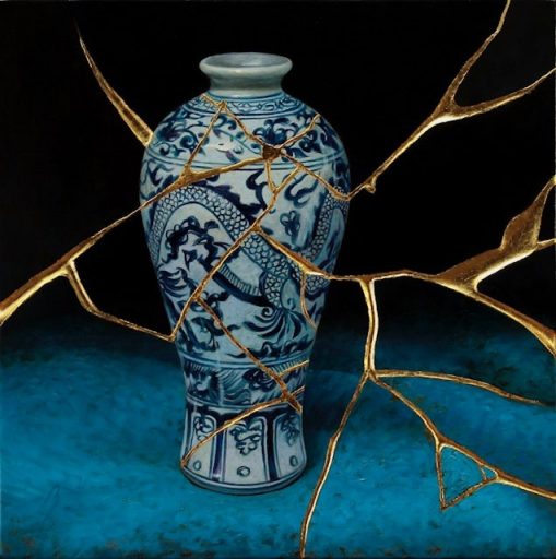 Peinture acrylique Kintsugi sur panneau par Bruno Capolongo à vendre en galerie d'art à Montréal. « Kintsugi Vase with Dragon » disponible à la Galerie Blanche.