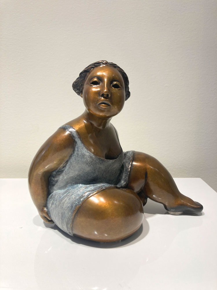 Sculpture de bronze par Rose-Aimée Bélanger à vendre en galerie d'art à Montréal. « Luna » disponible à la Galerie Blanche.