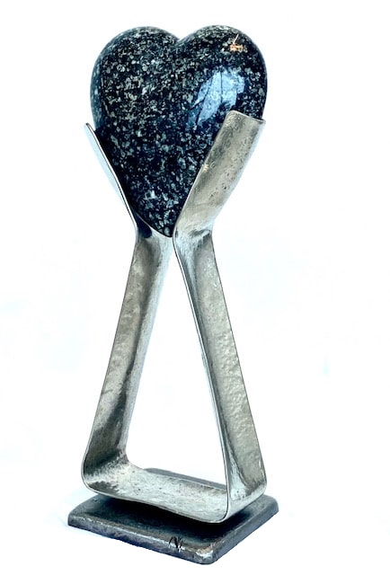 Fall In Love par Vasil Nikov, une sculpture d'acier inoxydable contemporaine à vendre à la Galerie Blanche de Montréal
